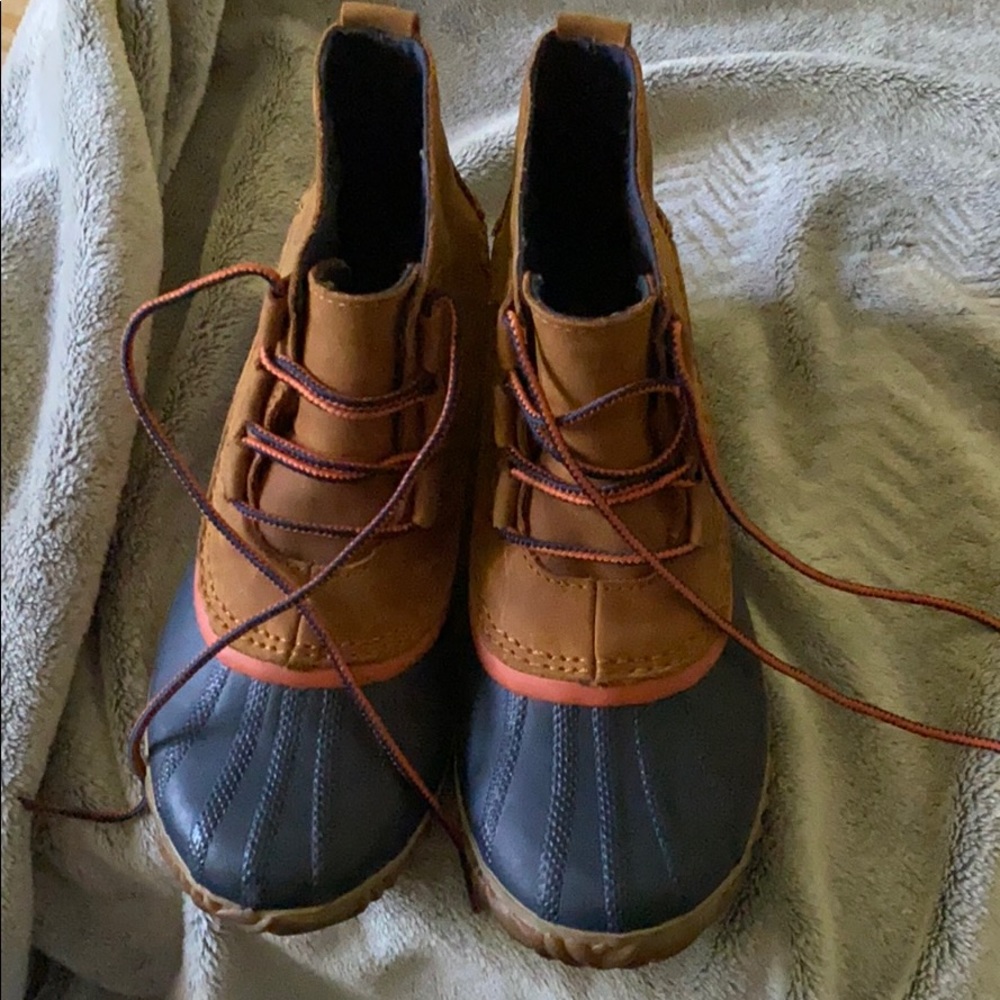 Sorel “Out ‘N About” boot